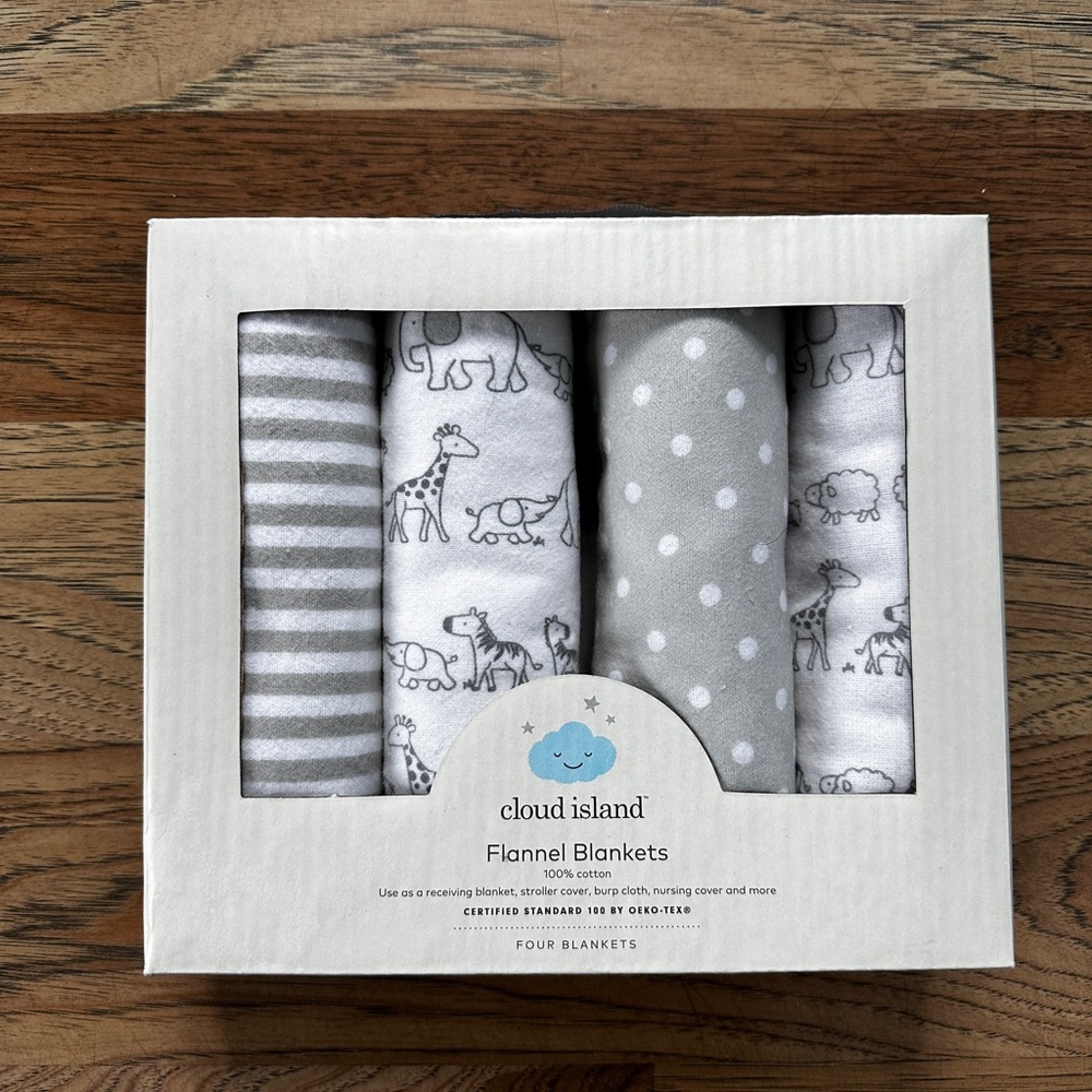 Cloud Island Flannel Blanket Set